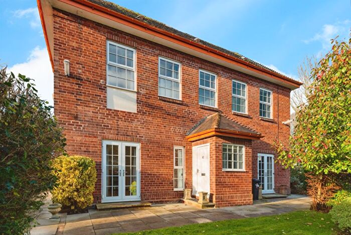 2 Bedroom Property For Sale In Kingsley Green, Frodsham, WA6