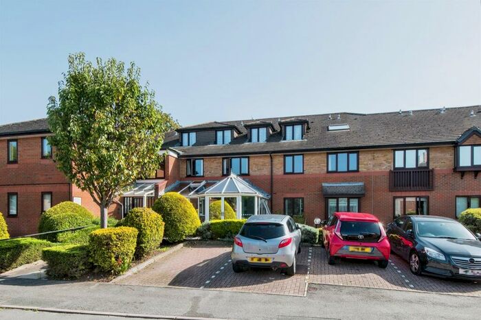 1 Bedroom Apartment For Sale In Sherwood Close, Southampton, SO16