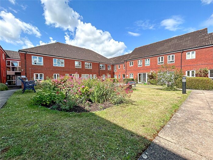 1 Bedroom Flat For Sale In Fountain Court, Westbury, BA13