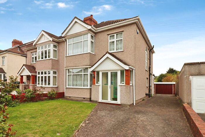 3 Bedroom Semi Detached House For Sale In Dunkeld Avenue, Filton, Bristol, BS34