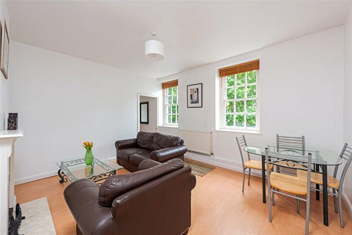 3 Bedroom Flat To Rent In Page Street, London, SW1P