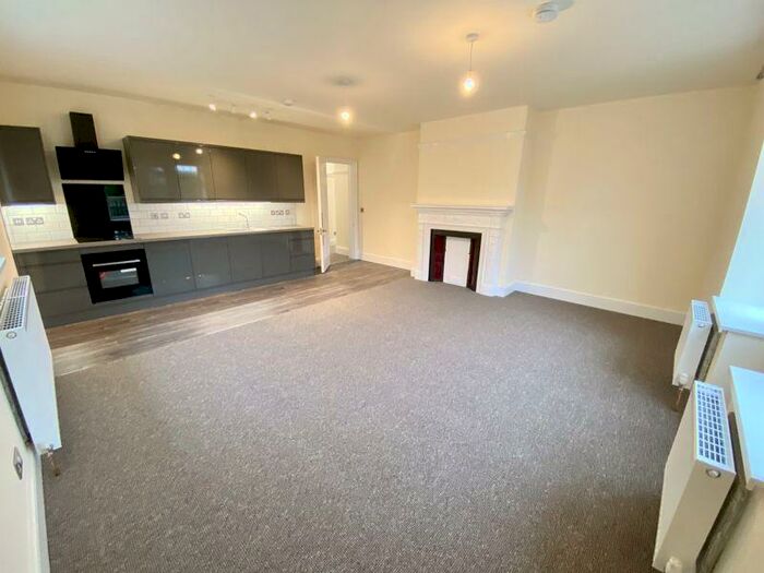3 Bedroom Flat To Rent In Upcott House, Okehampton, EX20