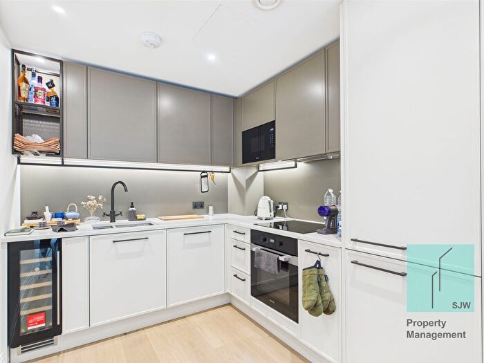 1 Bedroom Flat To Rent In Lockgate Road, Westwood Building, SW6