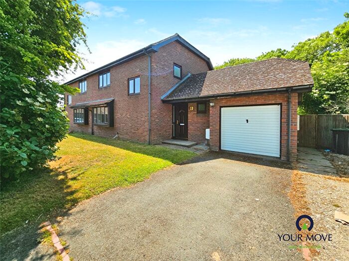 3 Bedroom Semi-Detached House For Sale In Bell Davies Drive, Manston, Ramsgate, Kent, CT12