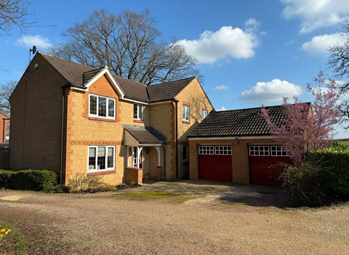4 Bedroom Detached House For Sale In Oakwood Gardens, Coalpit Heath, BS36