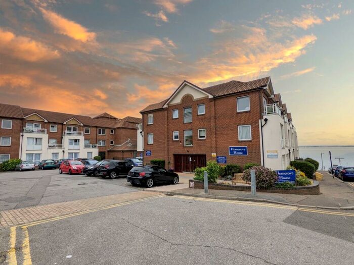 1 Bedroom Flat To Rent In Homecove House, Holland Road, Westcliff-On-Sea, SS0