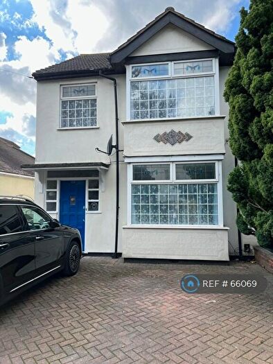 4 Bedroom Detached House To Rent In Ardleigh Green Road, Hornchurch, RM11