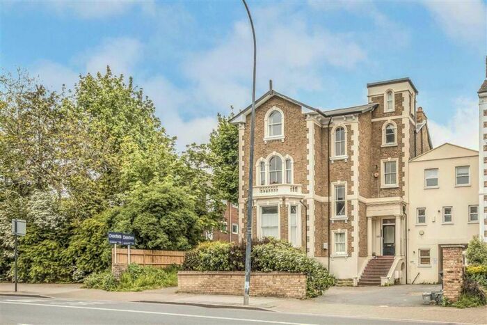 2 Bedroom Flat To Rent In Lee High Road, Lee, SE12