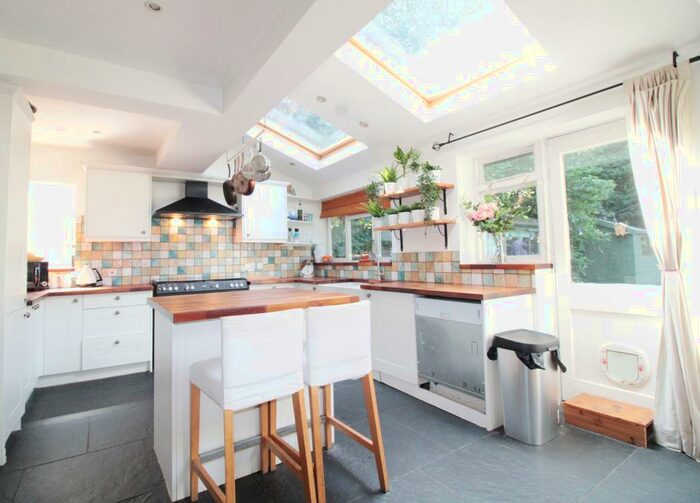 4 Bedroom House To Rent In Hurst Lane, East Molesey, KT8