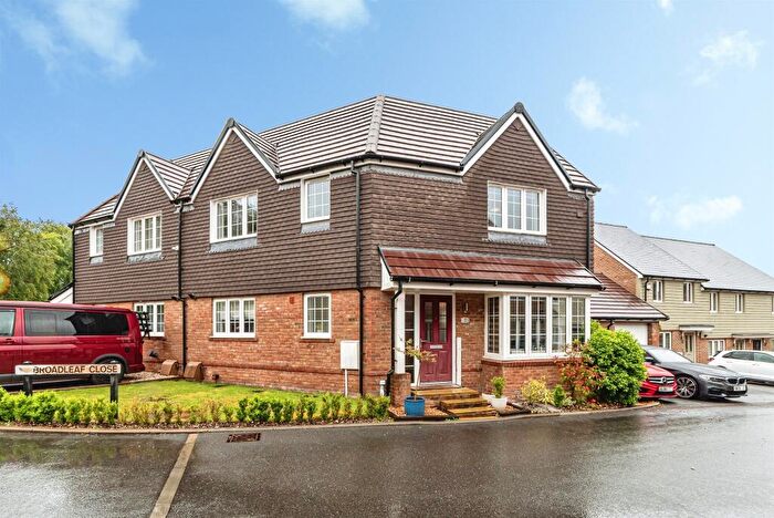 3 Bedroom Semi-Detached House For Sale In Broadleaf Close, Basingstoke, RG23