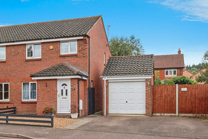 3 Bedroom Semi-Detached House For Sale In Brick Kiln Road, North Walsham, NR28