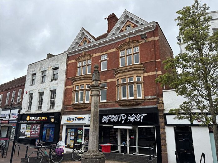 1 Bedroom Flat To Rent In Queen Street, Bridgwater, Somerset, TA6
