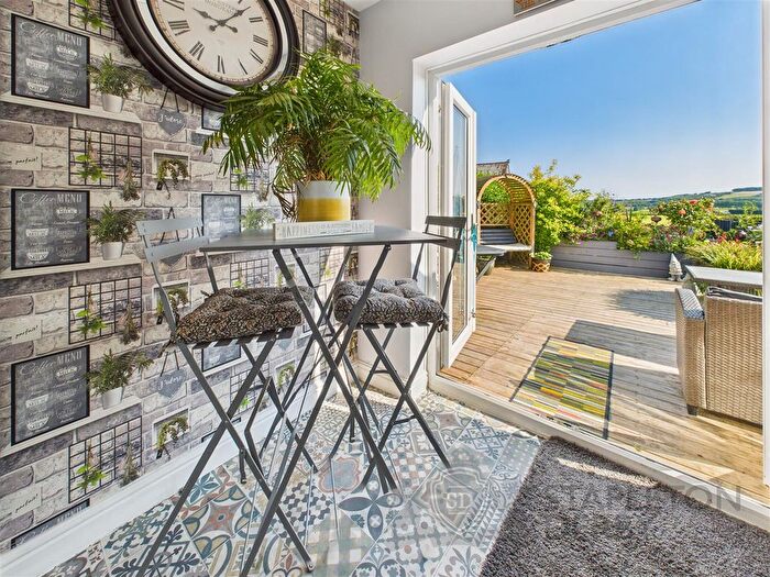 3 Bedroom Semi-Detached House For Sale In Higher Lane, Crank, St. Helens, WA11