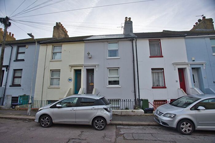 3 Bedroom Terraced House To Rent In Queen Street, Folkestone, CT20
