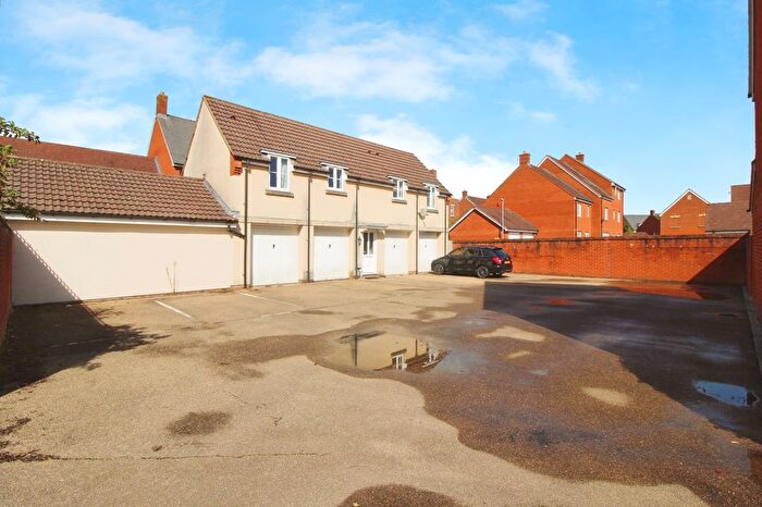 4 Bedroom Terraced House To Rent In Thursday Street, Swindon, SN25