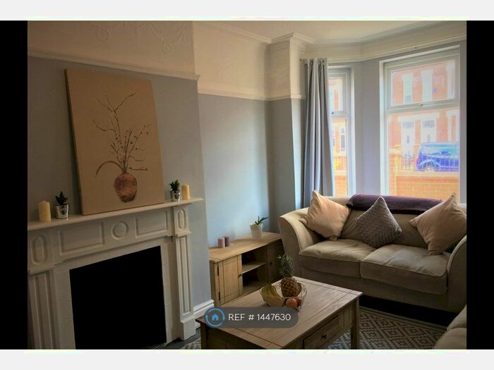 4 Bedroom End Of Terrace House To Rent In Seedley Park Road, Salford, M6