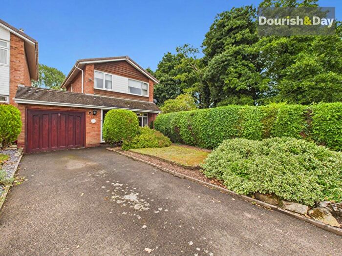 3 Bedroom Detached House For Sale In Wulfric Close, Penkridge, ST19