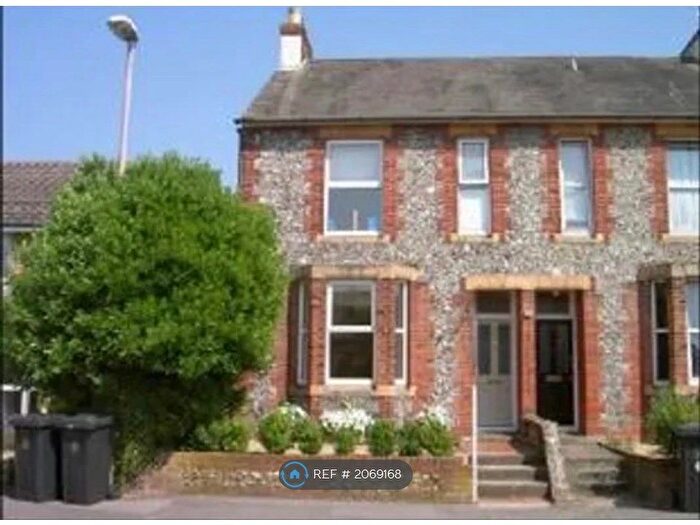 4 Bedroom Semi-Detached House To Rent In Whyke Road, Chichester, PO19