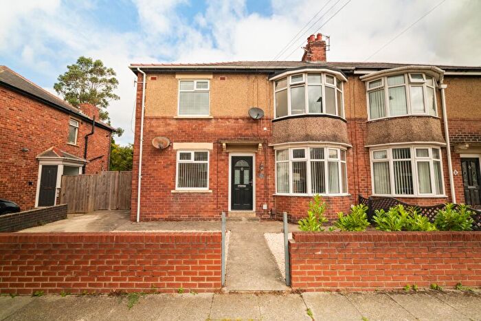 2 Bedroom Flat For Sale In Coldstream Gardens, Wallsend, Wallsend, NE28