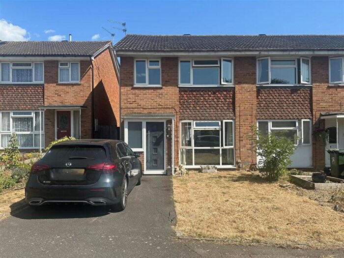 3 Bedroom End Of Terrace House For Sale In Bedgebury Close, Maidstone, ME14