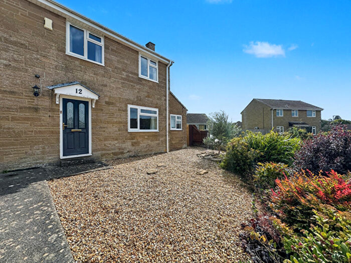 3 Bedroom End Of Terrace House For Sale In Mullins Way, Castle Cary, BA7
