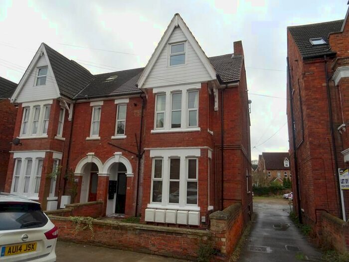 1 Bedroom Flat To Rent In St Michaels Road, Bedford, MK40