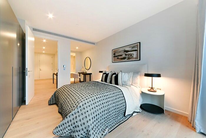 2 Bedroom Apartment To Rent In George Street, London, E14