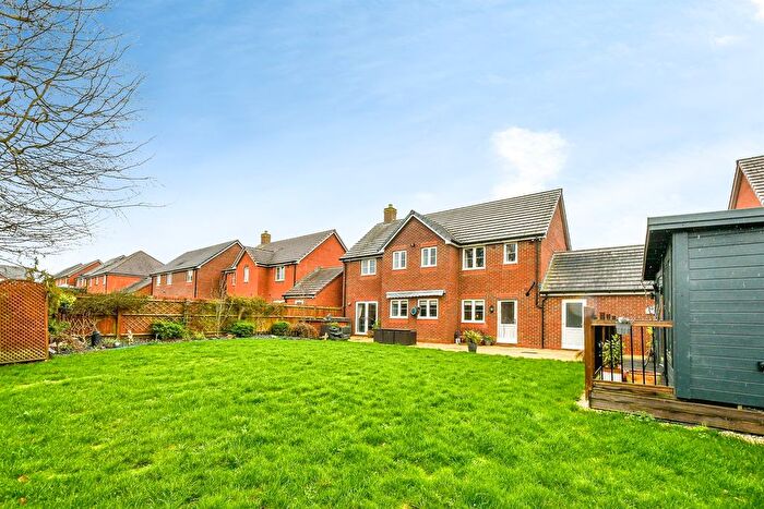 4 Bedroom Detached House For Sale In Jupiter Close, Blunsdon, Swindon, SN26