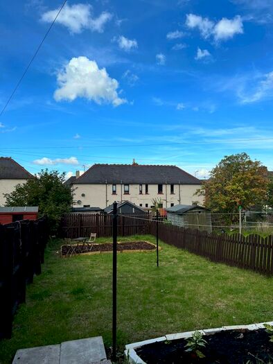 2 Bedroom Flat To Rent In Barbauchlaw Avenue, Armadale, Bathgate, EH48