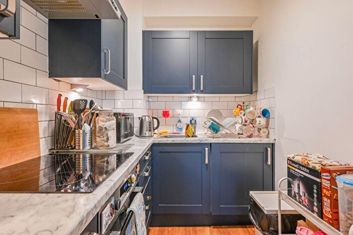 Studio To Rent In Wapping High Street, Wapping, London, E1W