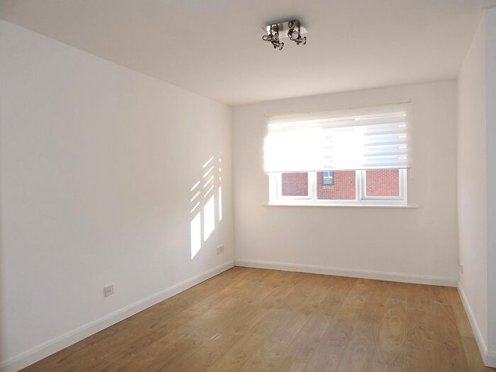 1 Bedroom Flat For Sale In Cobbett Close, Enfield Wash, Middlesex, EN3