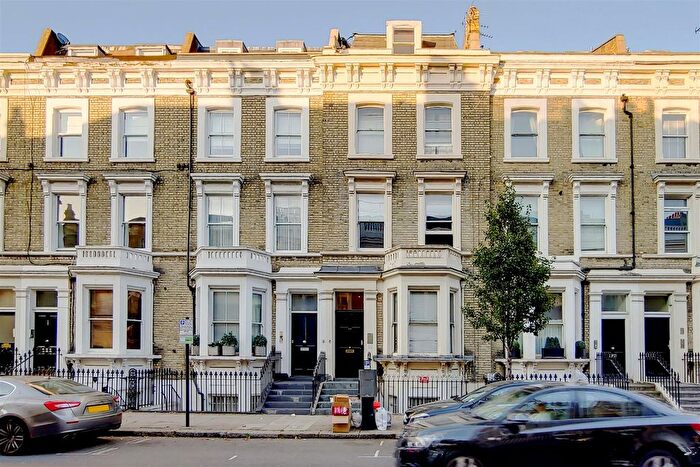 1 Bedroom Detached House To Rent In Finborough Road, Earls Court / Chelsea, SW10