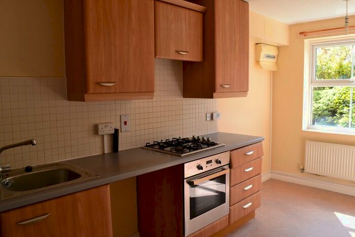 4 Bedroom Town House To Rent In Liskeard, PL14