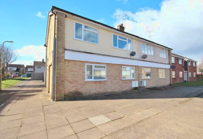 2 Bedroom Apartment To Rent In Haines Court, Marcham, OX13