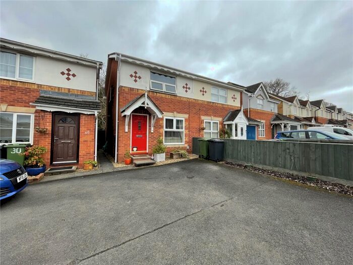 3 Bedroom End Of Terrace House To Rent In Guinevere Way, Exeter, Devon, EX4