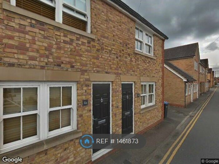 1 Bedroom End Of Terrace House To Rent In Rusham Road, Egham, TW20