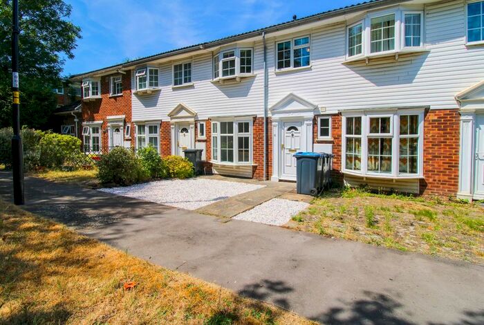 3 Bedroom Terraced House To Rent In Rowan Gardens, Croydon, CR0