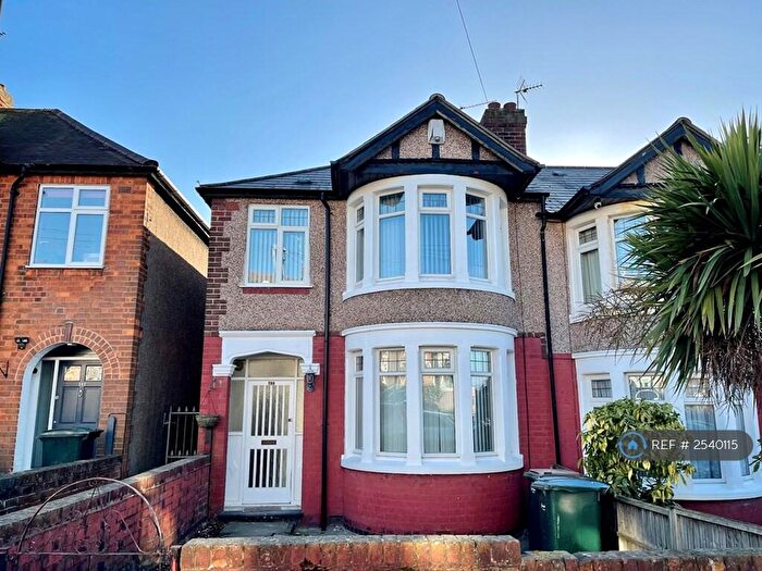 3 Bedroom End Of Terrace House To Rent In Lavender Avenue, Coventry, CV6