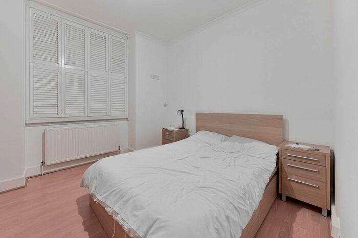 1 Bedroom Flat To Rent In Tooley Street, Shad Thames, London, SE1