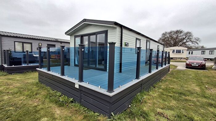 2 Bedroom Park Home For Sale In Mill Rythe Coastal Village, Havant Road, PO11