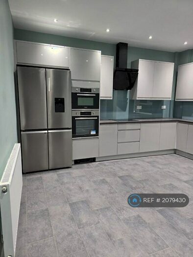 3 Bedroom Terraced House To Rent In Blakelock Street, Shaw, Oldham, OL2