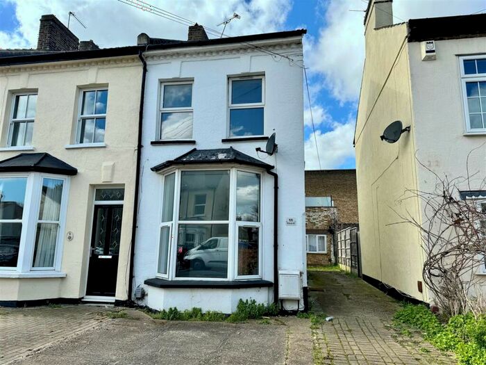 2 Bedroom Semi-Detached House To Rent In Princes Street, Southend-On-Sea, SS1