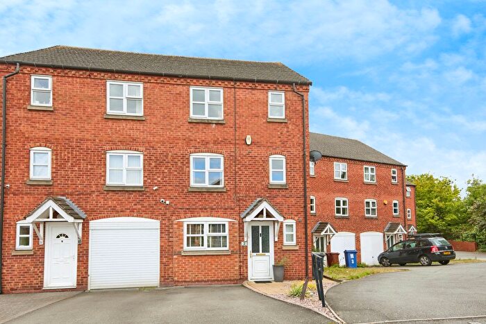 4 Bedroom Semi-Detached House For Sale In Abbot Close, Burton-On-Trent, DE14
