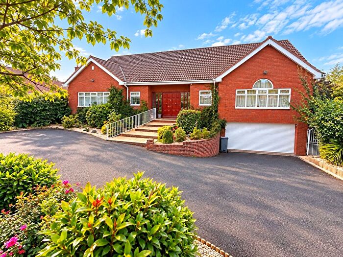 3 Bedroom Bungalow For Sale In Oakham Road, Oakham, B69