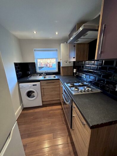 2 Bedroom Apartment To Rent In Newsham Drive, Liverpool - Available Now!, L6