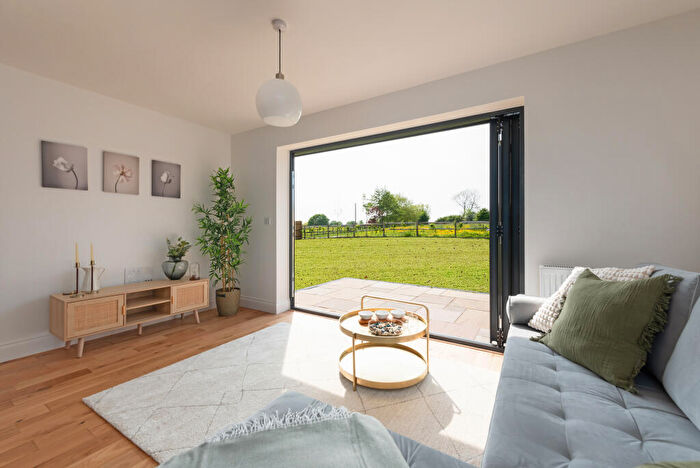 3 Bedroom Detached Bungalow For Sale In Stilebridge Lane, Maidstone, ME17