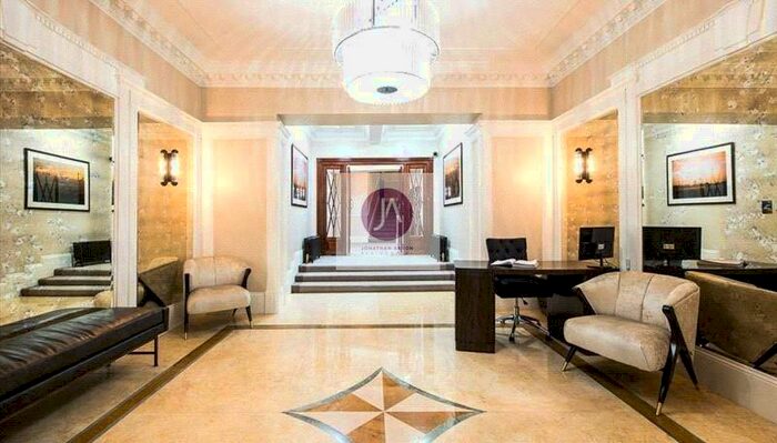 5 Bedroom Apartment To Rent In Strathmore Court, Park Road, St John's Wood, NW8