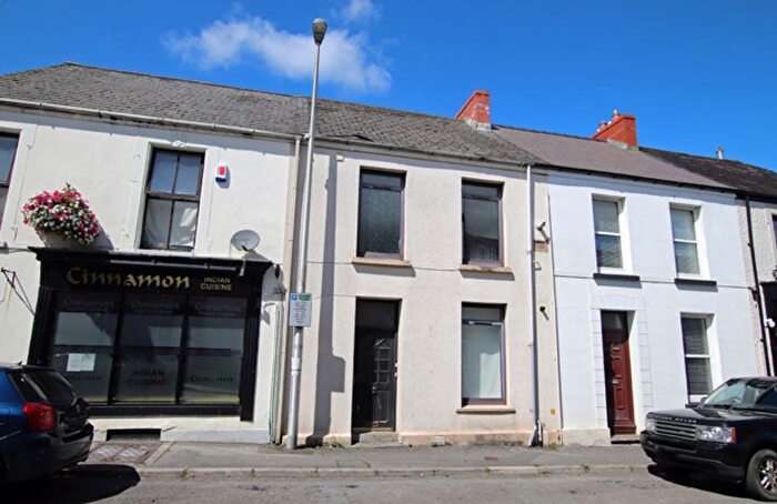 2 Bedroom Flat To Rent In Mansel Street, Carmarthen, SA31