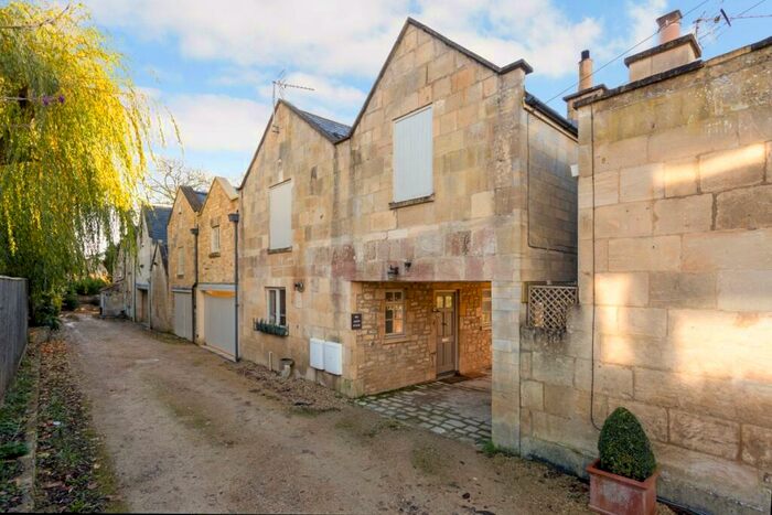2 Bedroom Mews To Rent In Linden Gardens Bath, BA1
