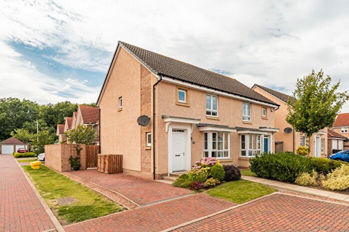 3 Bedroom Semi-Detached Villa For Sale In Hopper Gardens, Edinburgh, EH21